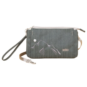 Stride Wristlet