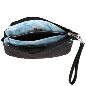 Stride Wristlet